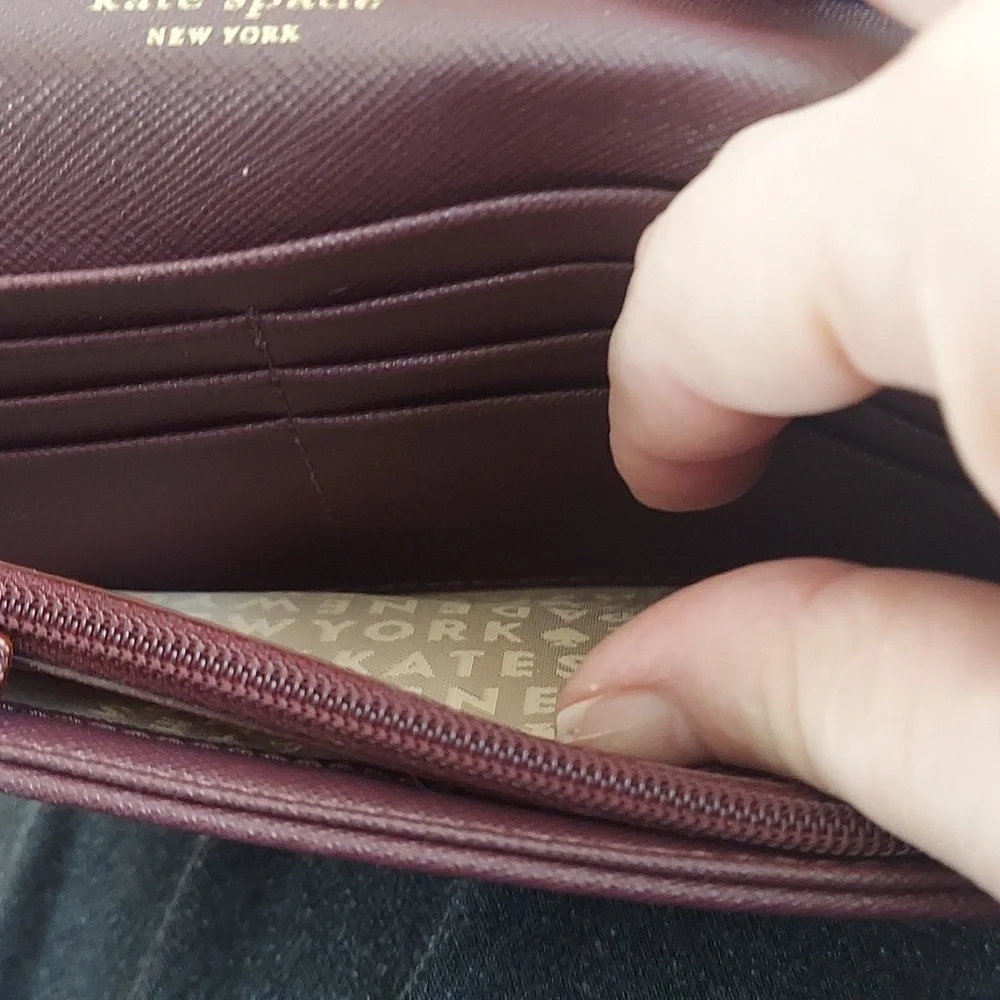 Kate Spade Nwot Saffiano Leather Bifold Wallet with Bow Detail - Picture 4 of 7